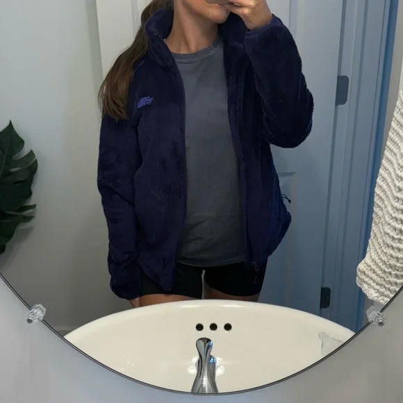 The North Face Purple Fleece Jacket - Picture 3 of 6
